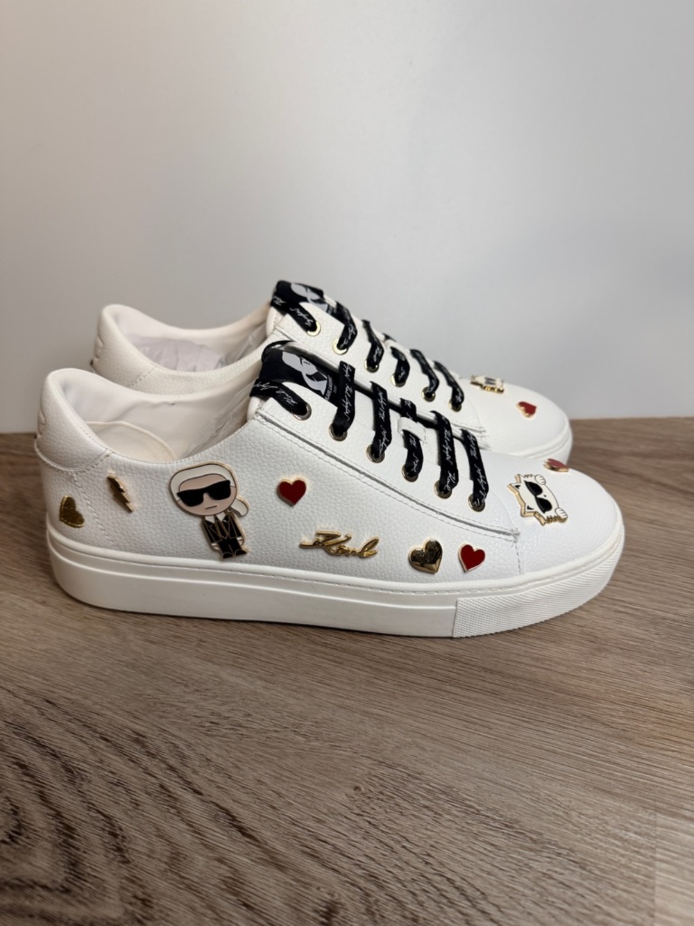 Karl Lagerfeld Cate Pins Leather Low-Top Sneakers